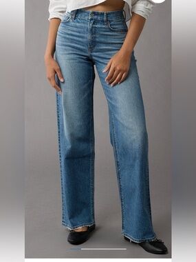 American Eagle Outfitters Light Blue High-Rise Wide Leg Jeans